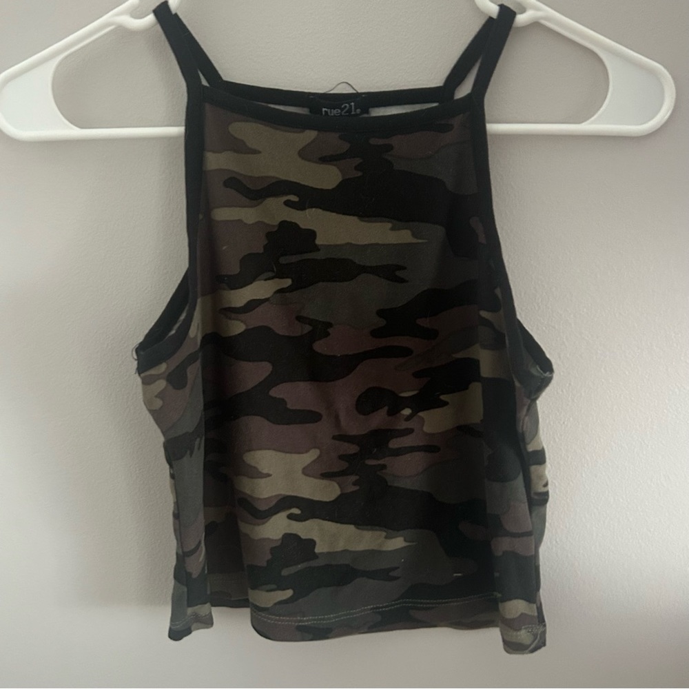 camo tank top